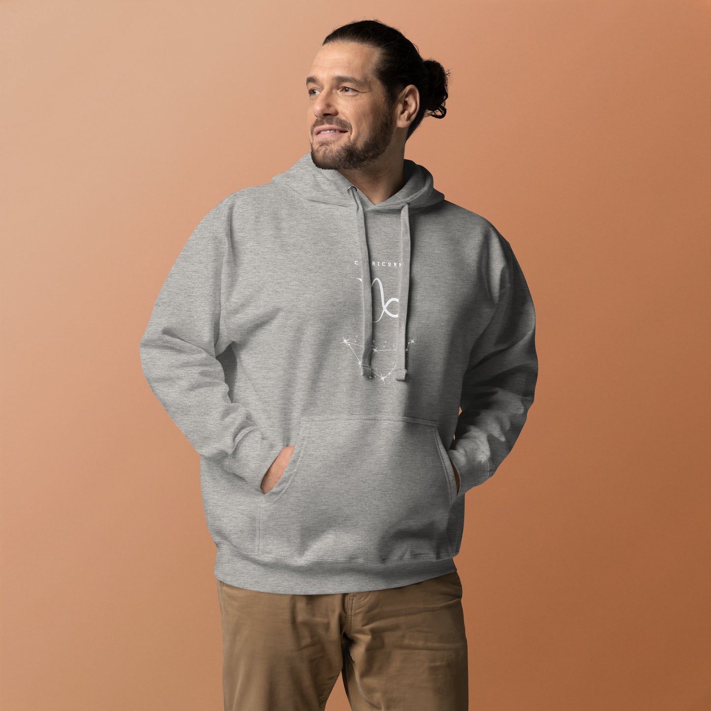 Montaire Hoodie image 48: Team Red version, size L with front view of the Capricorn range.