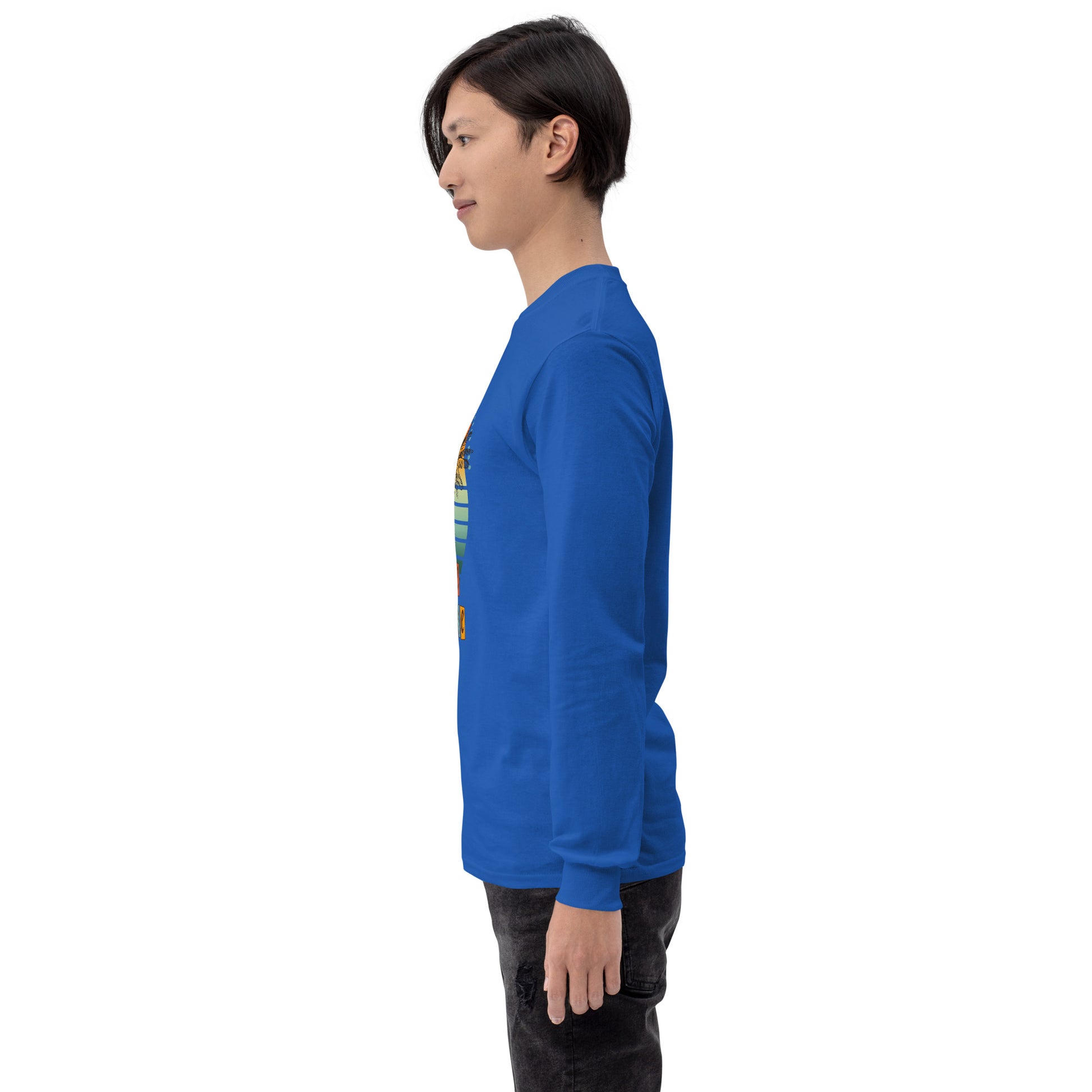 Solara Long Sleeve Shirt image 33: Military Green version, size L with left-side angle of the Be the Sunshine range.