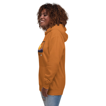 Avenor Hoodie image 39: Forest Green version, size XL with front view, left-side angle of the The View Awaits range.