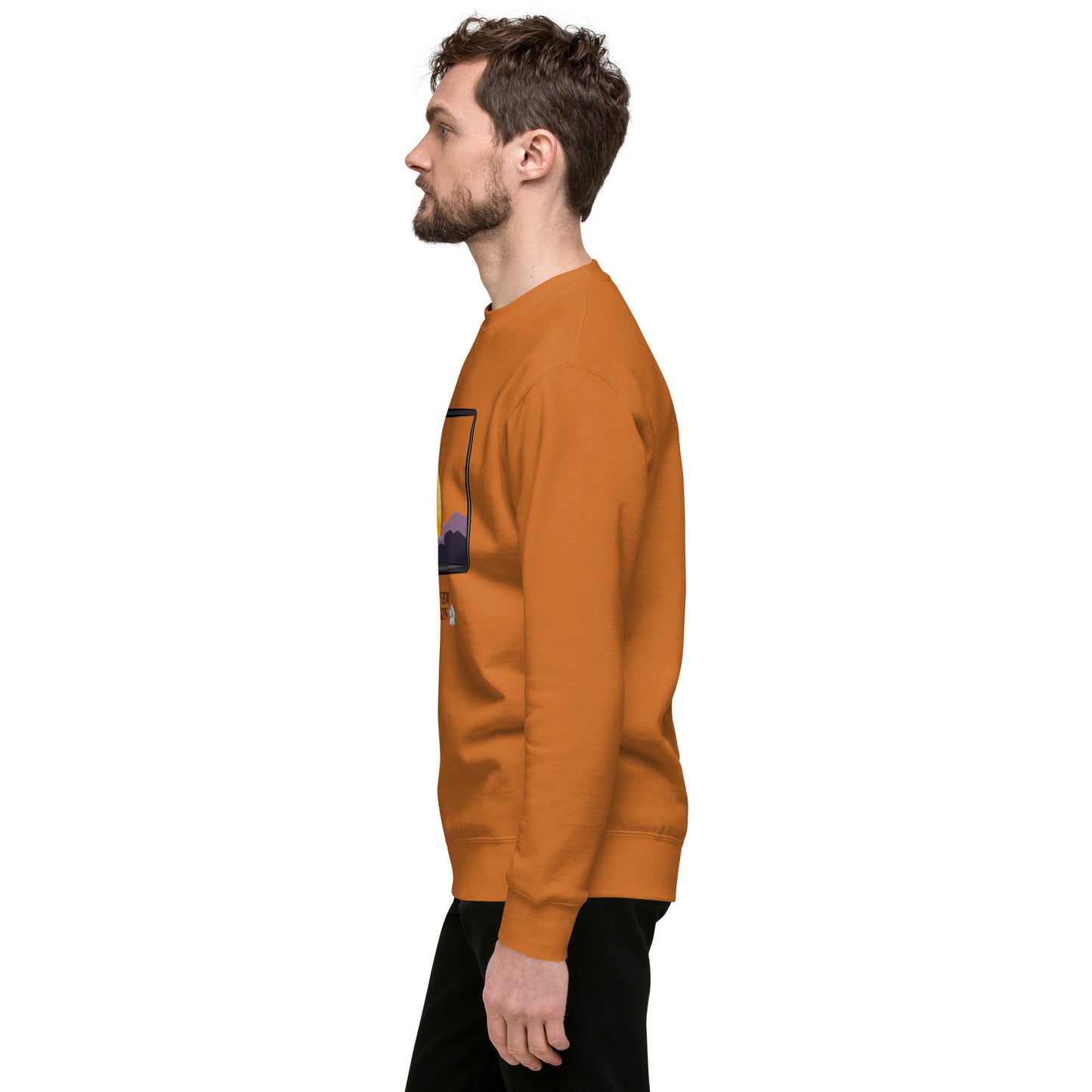 Avenor Sweatshirt image 52: Dusty Rose version, size M with left-side angle of the The View Awaits range.