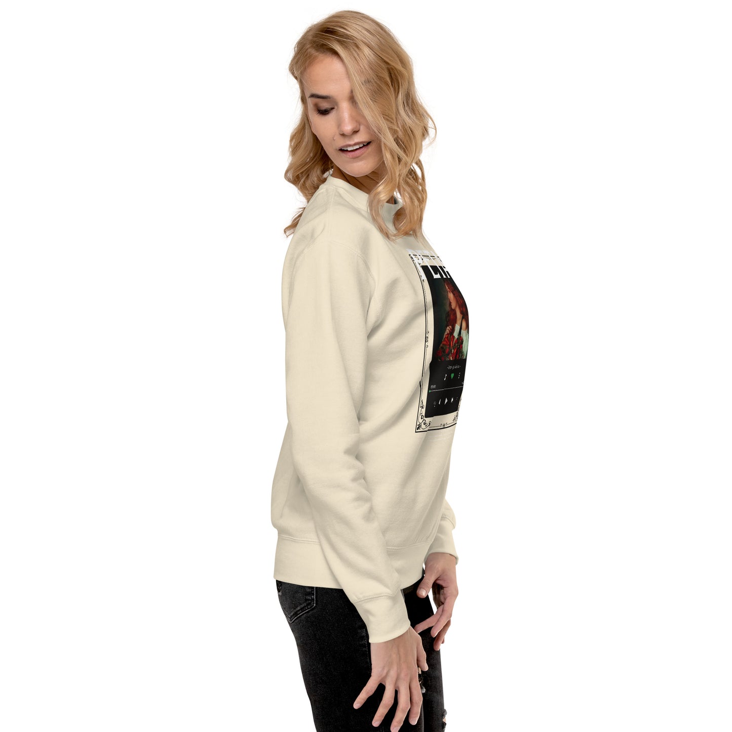 Petaline Sweatshirt image 117: selected colour version with right-side angle of the Petal range.