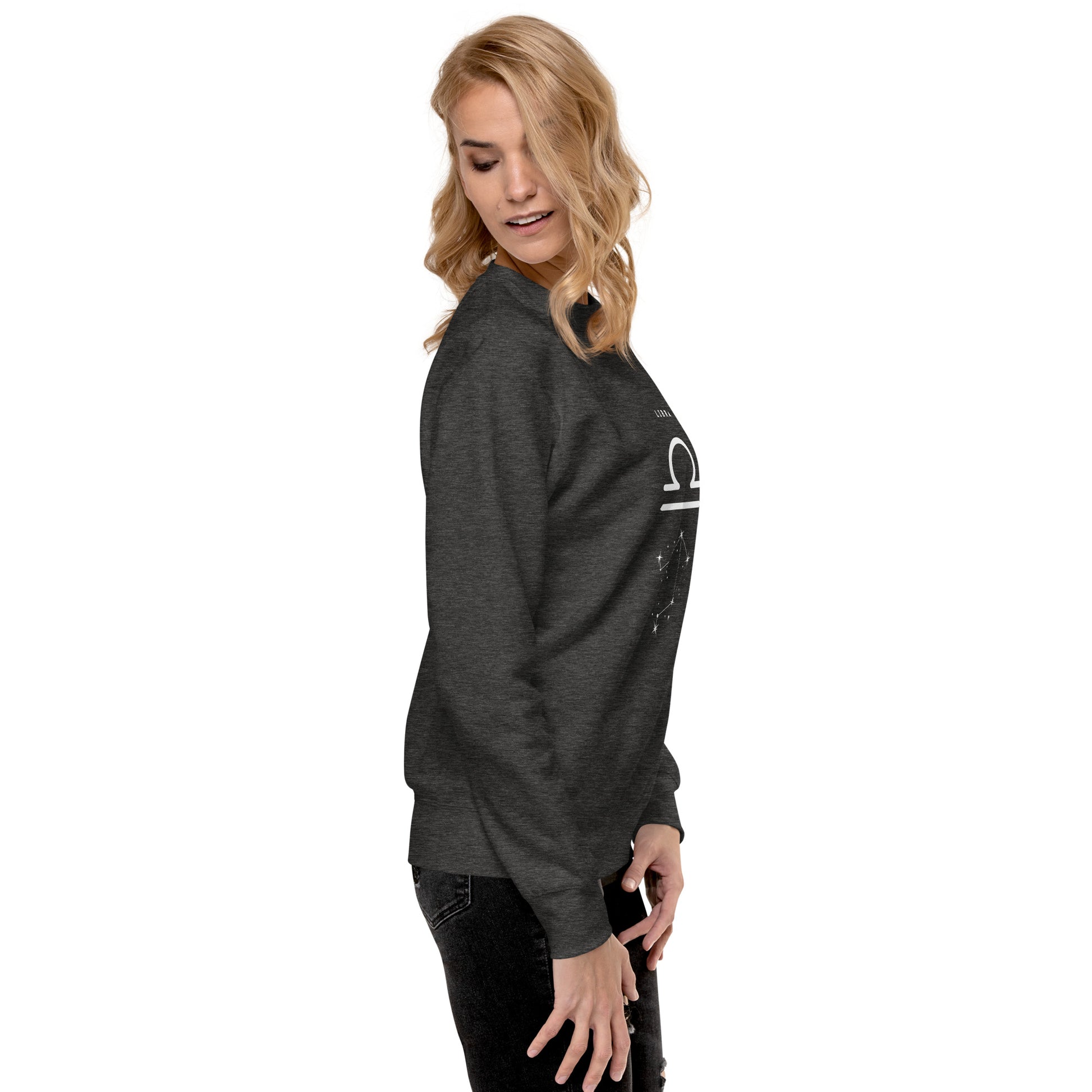 Balance Court Sweatshirt - Left Placement image 27: Vintage Black version, size M with right-side angle of the Libra range.