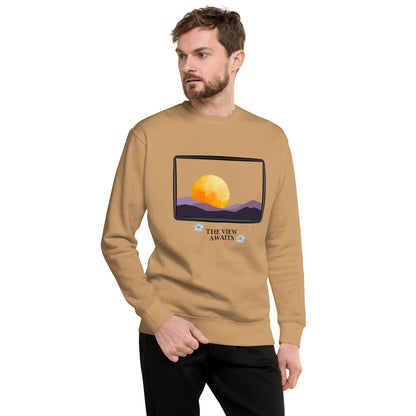 Avenor Sweatshirt image 67: Agave version, size M with front view of the The View Awaits range.