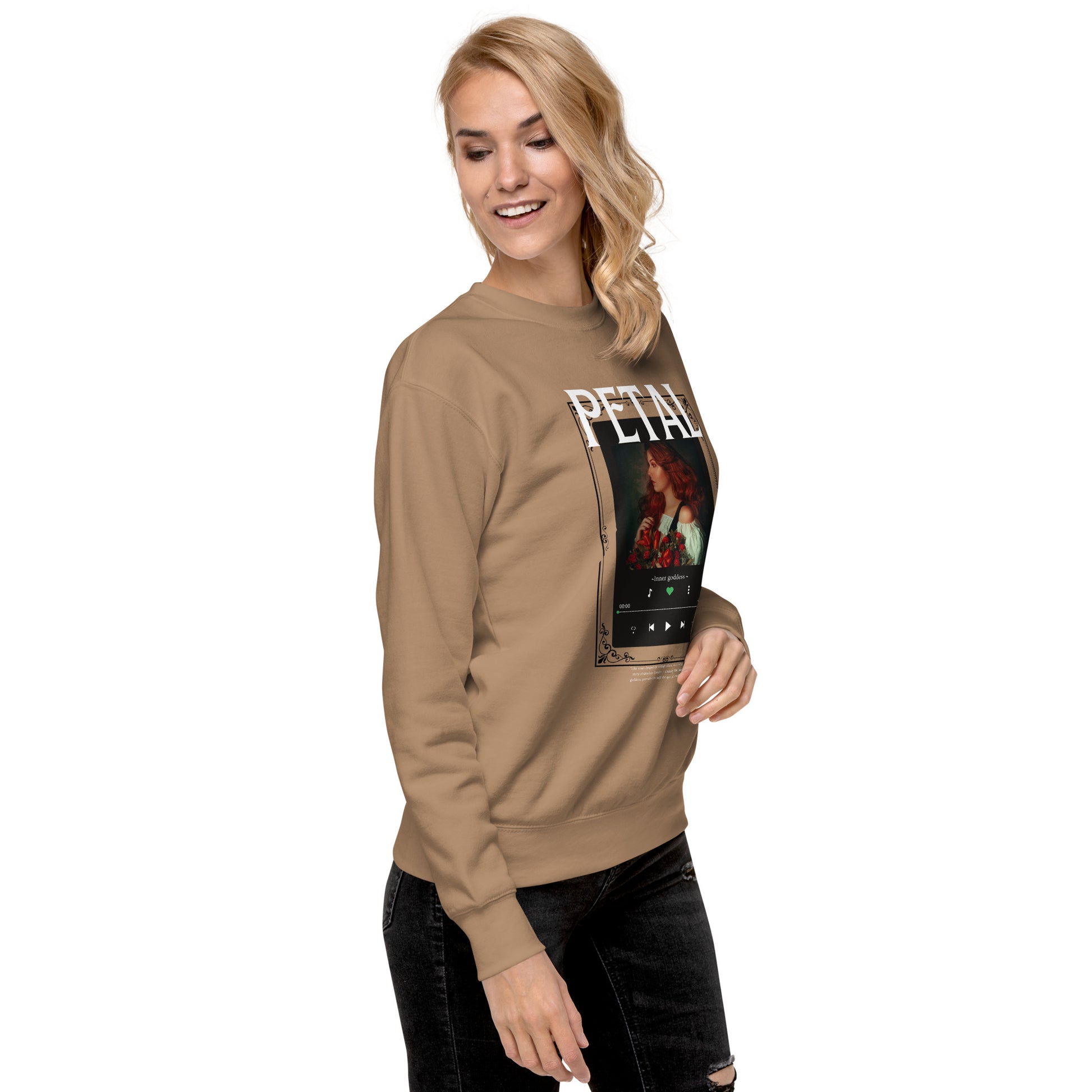 Petaline Sweatshirt image 70: Agave version, size 2XL with front view, right-side angle of the Petal range.