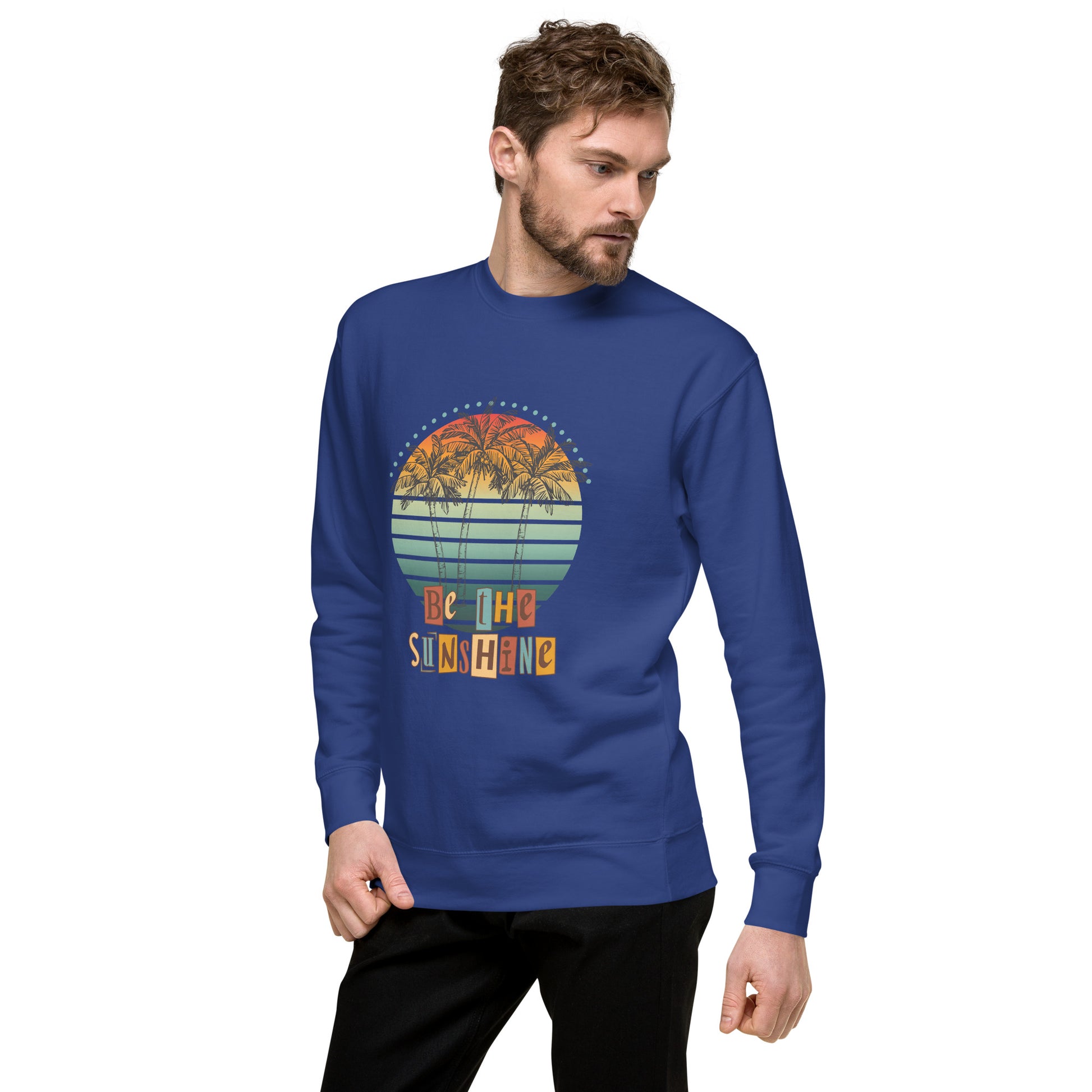 Solara Sweatshirt image 27: Vintage Black version, size M with front view, left-side angle of the Be the Sunshine range.