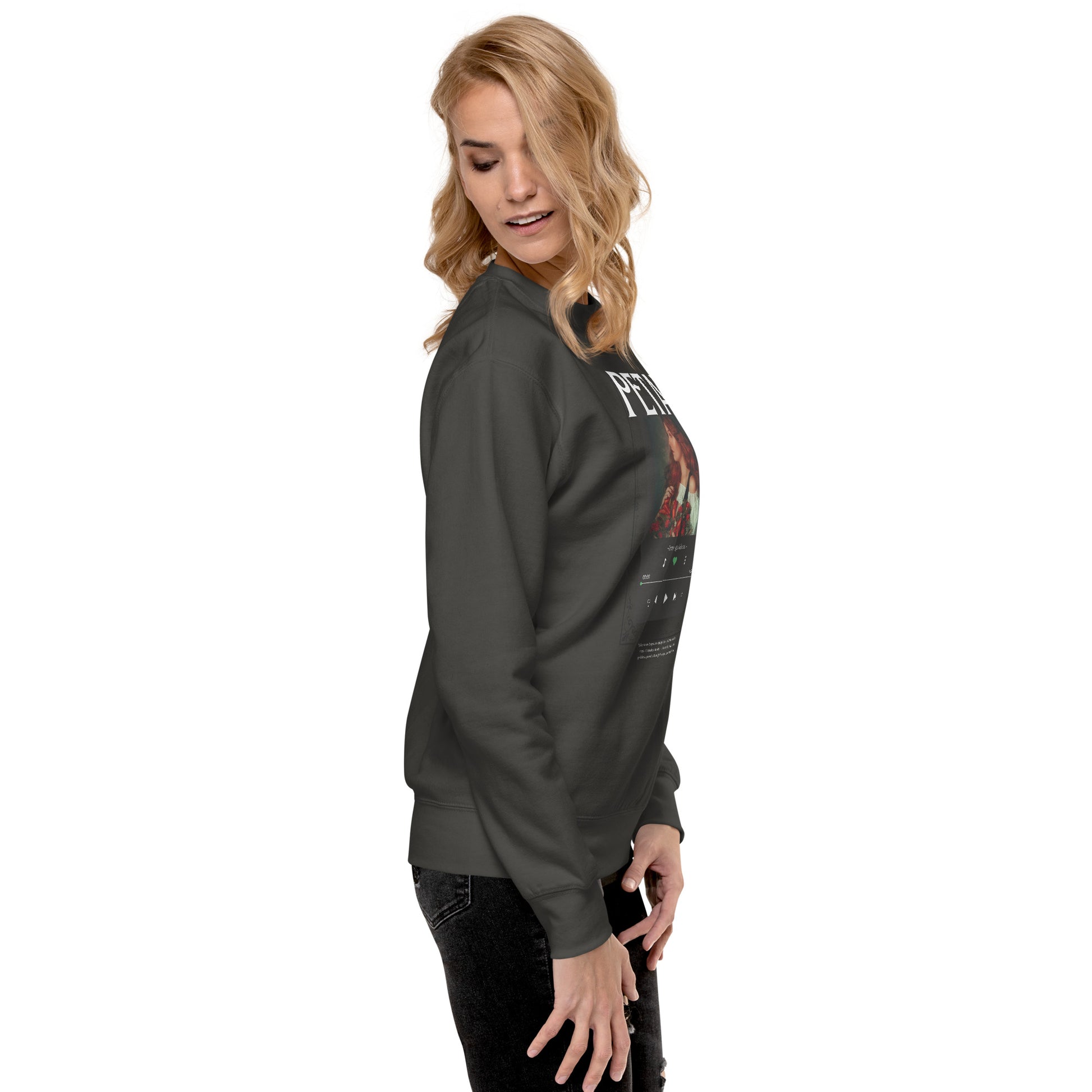 Petaline Sweatshirt image 40: Team Red version, size 2XL with right-side angle of the Petal range.
