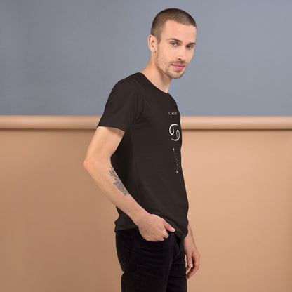 Moonhaven T-Shirt image 36: Cardinal version, size S with right-side angle of the Cancer range.