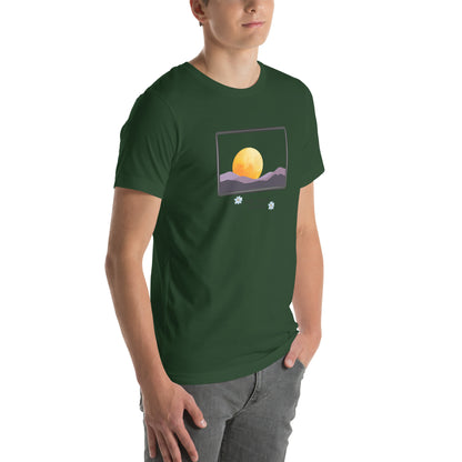 Avenor T-Shirt image 36: Heather Forest version, size S with front view, right-side angle of the The View Awaits range.