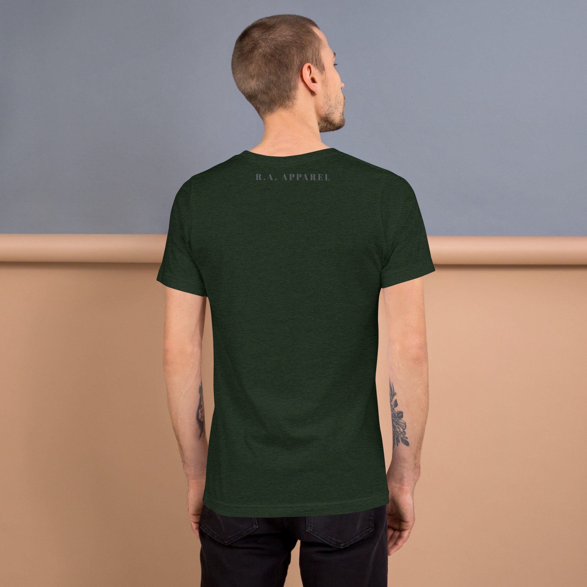Moonhaven T-Shirt image 26: Navy version, size S with back view of the Cancer range.