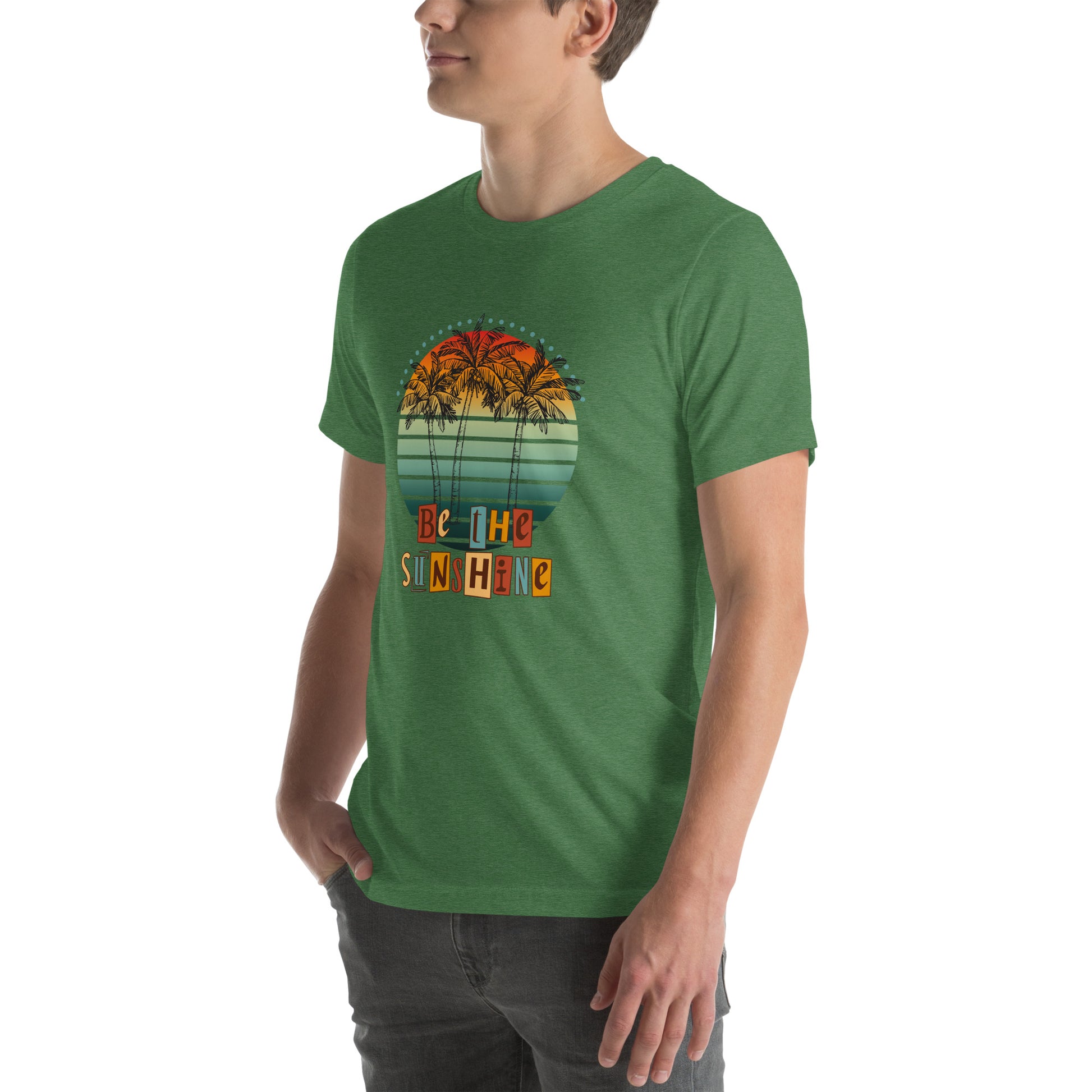 Solara T-Shirt image 57: Heather Kelly version, size M with front view, left-side angle of the Be the Sunshine range.