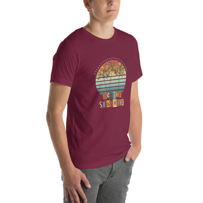 Solara T-Shirt image 30: Red version, size 2XL with front view, right-side angle of the Be the Sunshine range.
