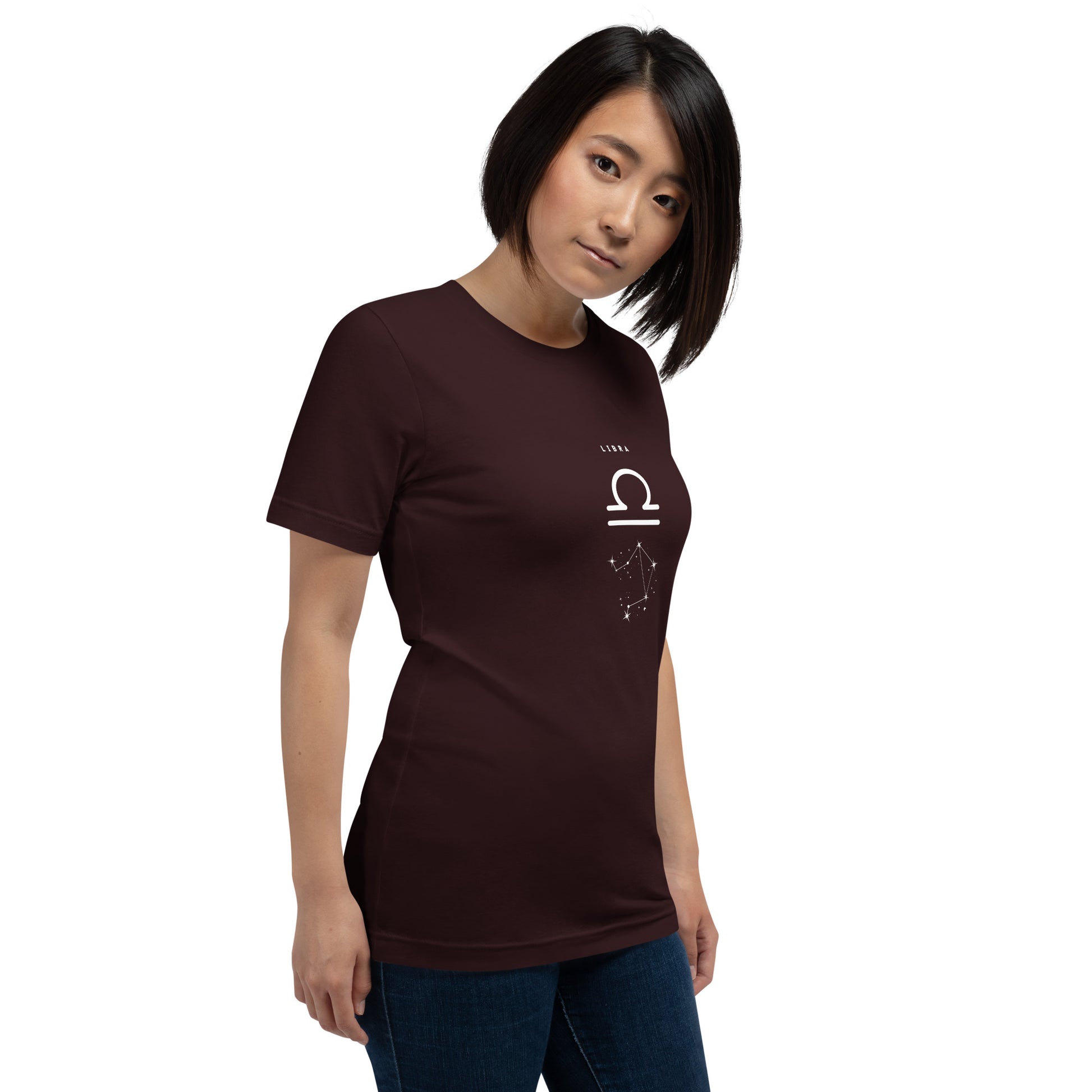 Balance Court T-Shirt - Left Placement image 14: Oxblood Black version, size XL with front view, right-side angle of the Libra range.