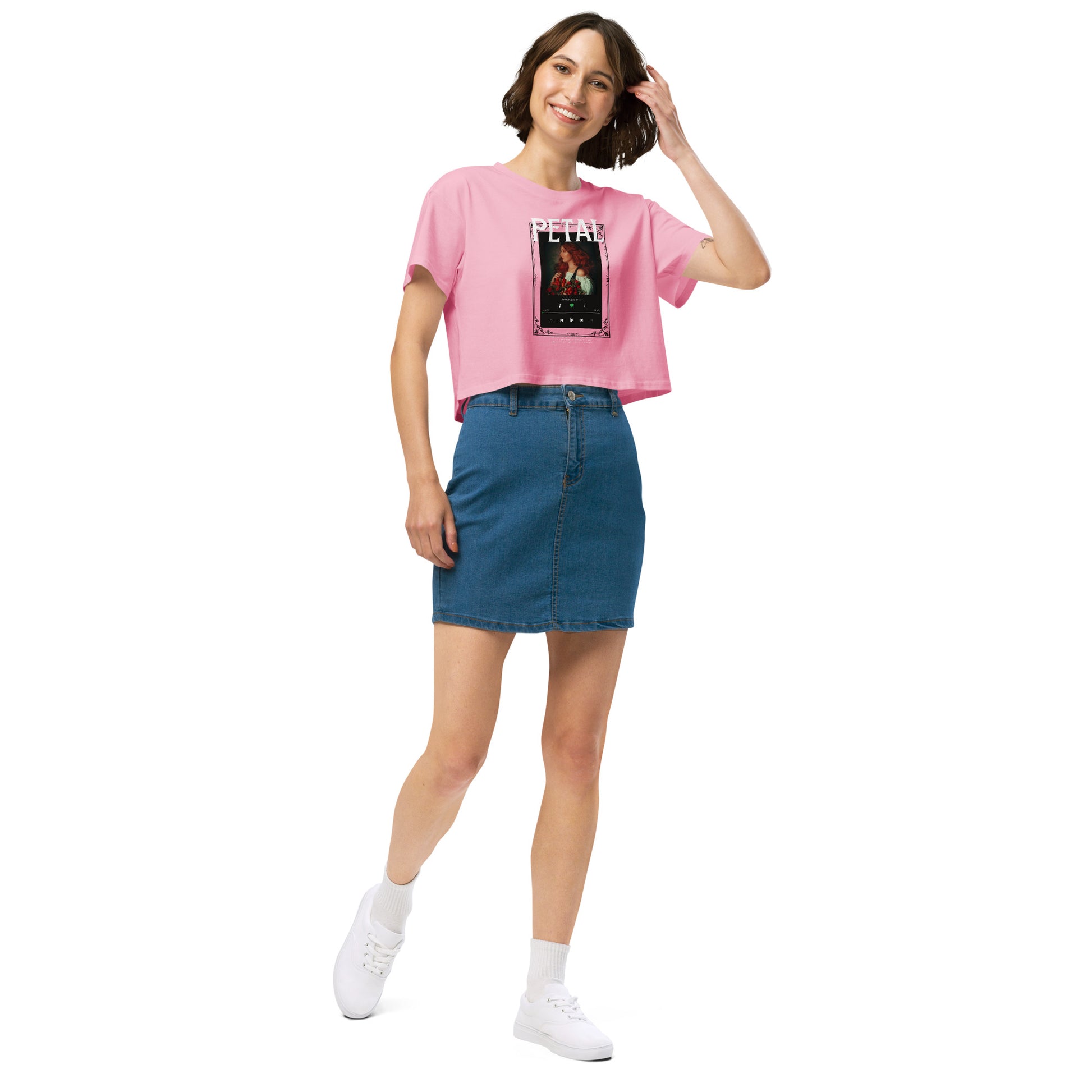 Petaline Crop Top image 13: Bubblegum version, size S with front view, right-side angle of the Petal range.