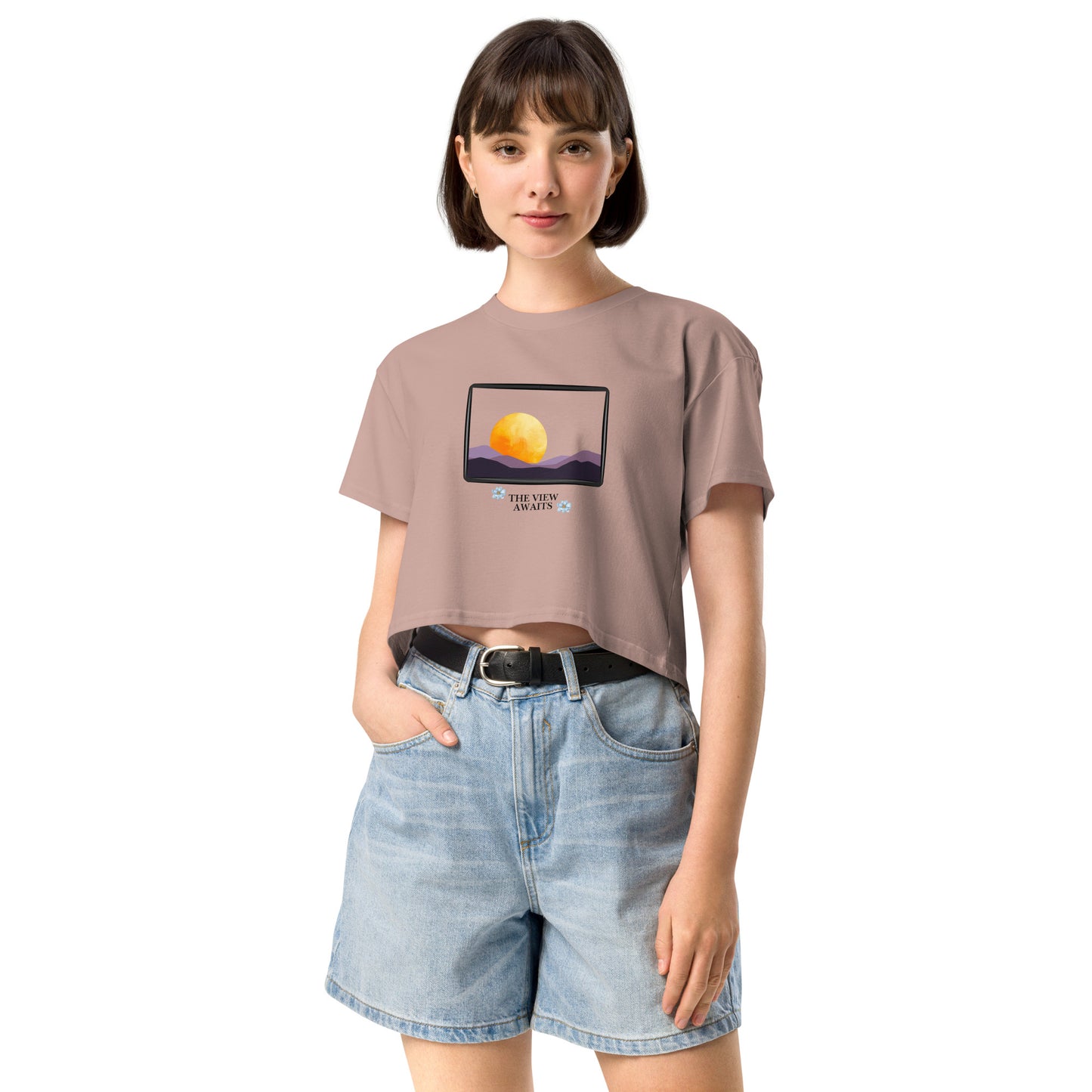 Avenor Crop Top image 8: Mineral version, size XL with front view of the The View Awaits range.