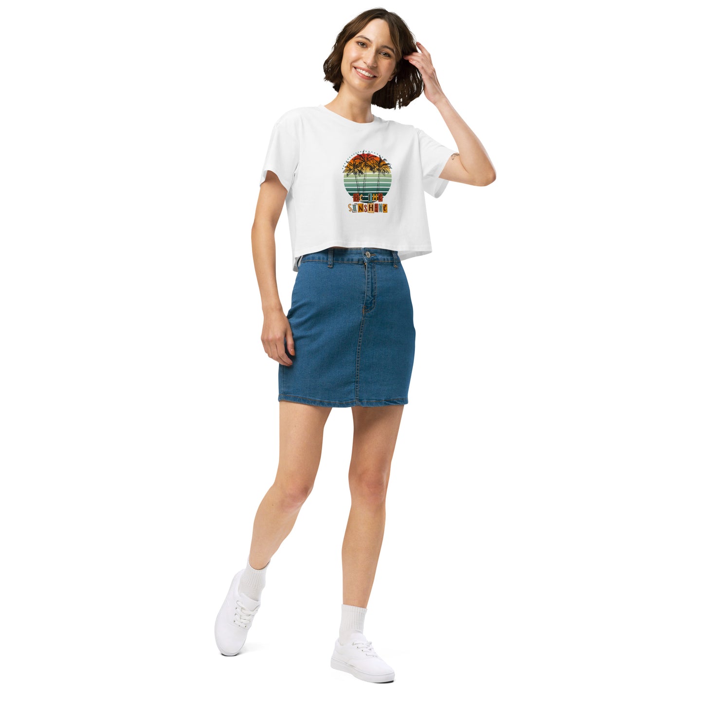 Solara Crop Top image 37: White version, size S with front view, right-side angle of the Be the Sunshine range.